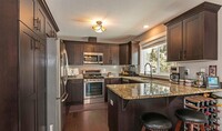 2230 NE Indigo Ln in Bend, OR - Foto de edificio - Building Photo