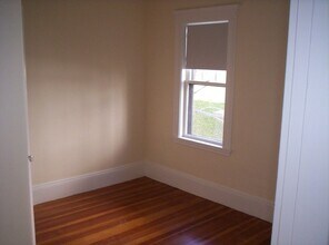 344 Cornell St, Unit 1 in Boston, MA - Building Photo - Building Photo
