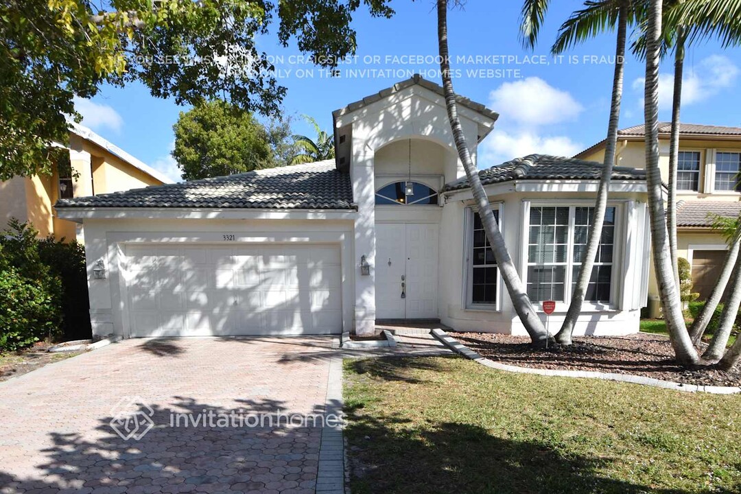 3321 SW 175th Ave in Miramar, FL - Building Photo