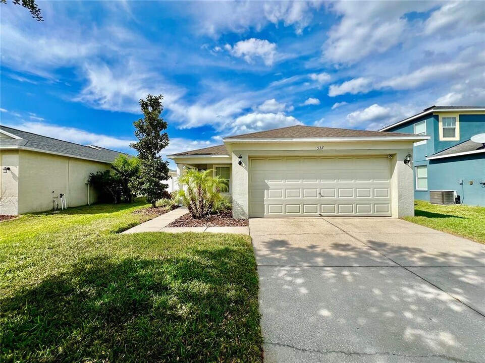 537 19th St NW in Ruskin, FL - Building Photo