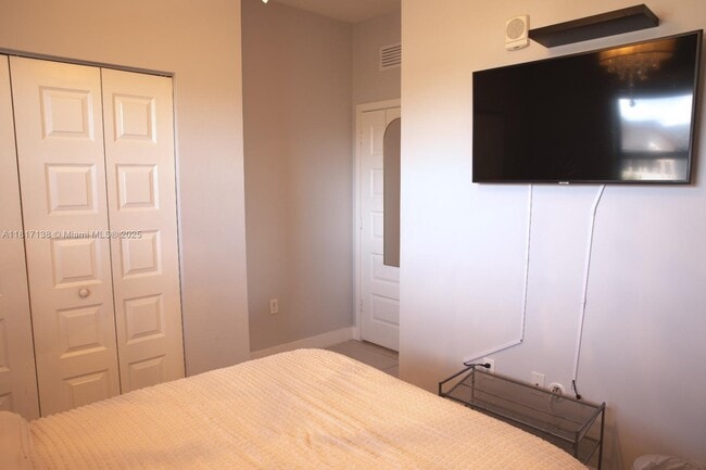 7815 NW 104th Ave in Doral, FL - Building Photo - Building Photo
