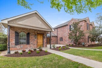 4329 Edgewater Dr in Lake Charles, LA - Building Photo - Building Photo