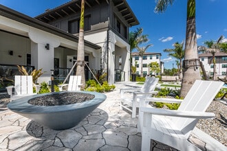 Las Palmas in Ft. Myers, FL - Foto de edificio - Building Photo