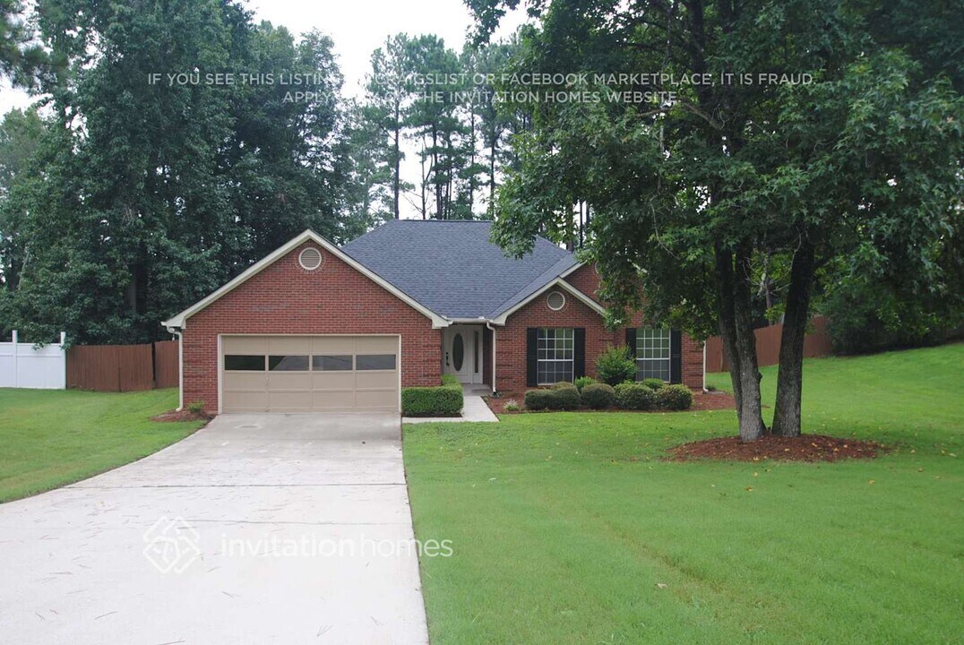 418 Devonshire Dr in Jonesboro, GA - Building Photo