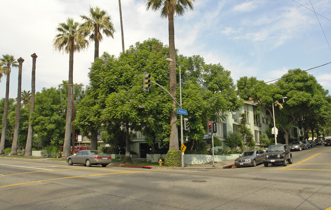 Hollywood Hills in Los Angeles, CA - Foto de edificio - Building Photo