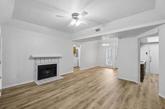 3105 San Jacinto St in Dallas, TX - Building Photo - Building Photo