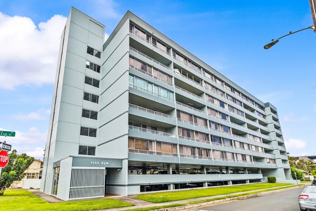 1122 Elm St in Honolulu, HI - Building Photo