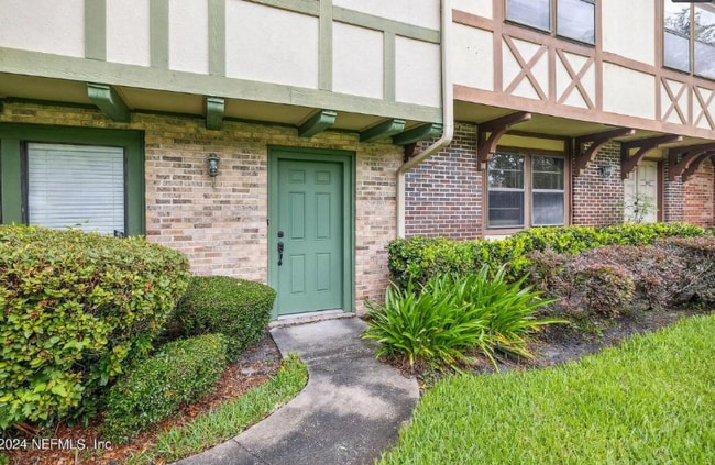 8191 Trafalgar Square in Jacksonville, FL - Building Photo - Building Photo