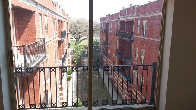5144.5 S King Dr in Chicago, IL - Building Photo - Building Photo