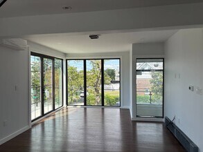 162-53 95th St in Queens, NY - Building Photo - Building Photo