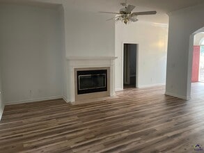 105 Jasmine Way in Bonaire, GA - Building Photo - Building Photo