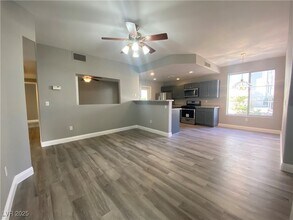 10011 Crimson Palisades Pl, Unit 102 in Las Vegas, NV - Building Photo - Building Photo