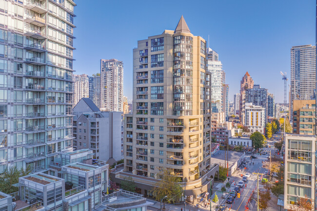 Century Tower in Vancouver, BC - Building Photo - Building Photo