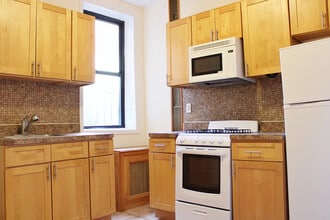 519 E 83rd St in New York, NY - Building Photo - Building Photo