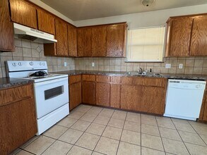 1916 SW E Ave in Lawton, OK - Building Photo - Building Photo