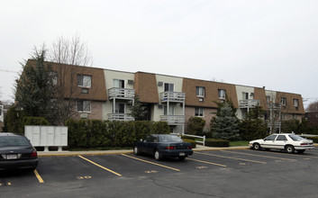 Deer Park Apartments in Taunton, MA - Building Photo - Building Photo