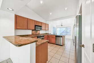 5646 W Blackhawk Dr in Glendale, AZ - Building Photo - Building Photo