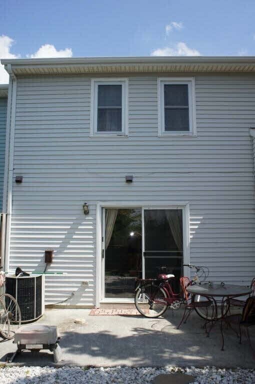 2420 Ridge Rd in Blacksburg, VA - Foto de edificio - Building Photo