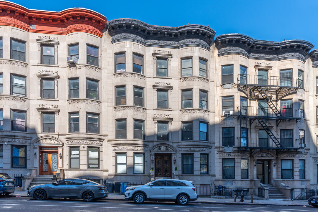 1518 Bedford Avenue in Brooklyn, NY - Foto de edificio