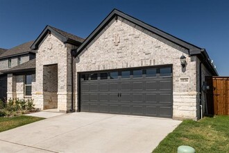 5536 Castle Peak Bnd in Fort Worth, TX - Building Photo - Building Photo