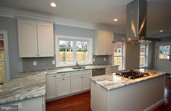 6 Harris Rd in Princeton, NJ - Building Photo - Building Photo