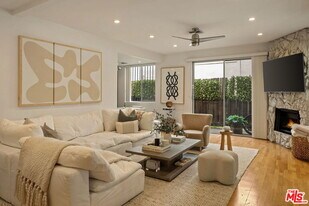 1338 Harvard St in Santa Monica, CA - Building Photo