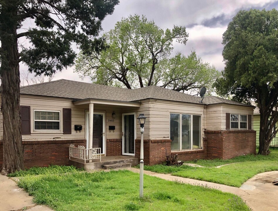 2403 30th St in Lubbock, TX - Building Photo