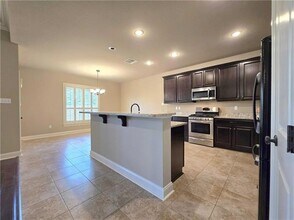 1804 Justin Dr in Covington, LA - Foto de edificio - Building Photo