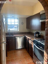 129 Lake Shore Rd in Boston, MA - Building Photo - Building Photo