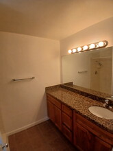 1080 Rosalia Ave, Unit B in Hemet, CA - Building Photo - Building Photo