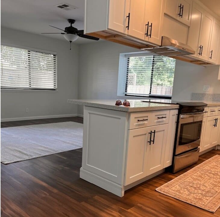 9190 Tiburon Cir in Atascadero, CA - Building Photo