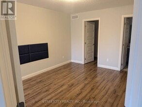 3046 Springmeadow Road in London, ON - Building Photo - Building Photo