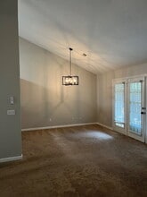 135 Lake Chateau Dr in Nashville, TN - Building Photo - Building Photo
