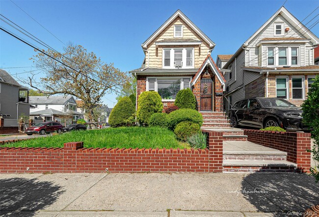 93-01 71st Ave in Queens, NY - Building Photo - Building Photo