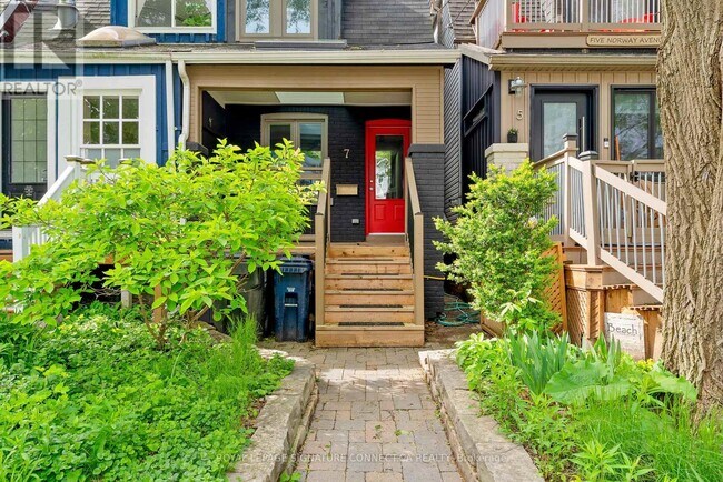 property at 7 Norway Ave