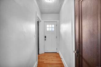 108 Ardmore Rd in West Hartford, CT - Building Photo - Building Photo