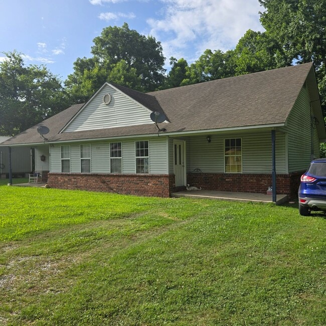 property at 121 Green Ln
