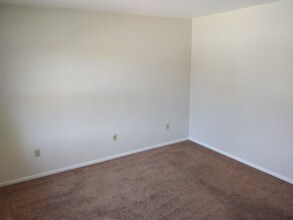 1323 Tremont St-Unit -B in Allentown, PA - Foto de edificio - Building Photo