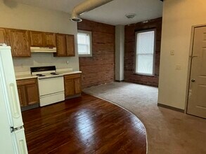 307 N Harrison St in Davenport, IA - Building Photo - Building Photo