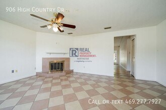906 High Country Dr in Garland, TX - Building Photo - Building Photo