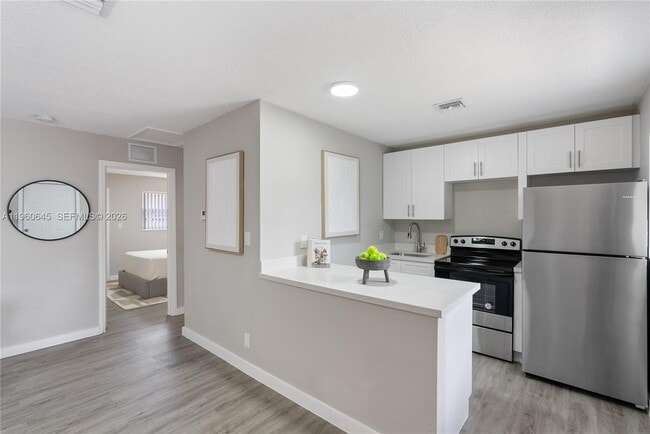 property at 322 SW 14th St