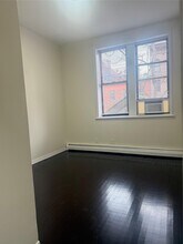 108 Graham Ave in Brooklyn, NY - Building Photo - Building Photo