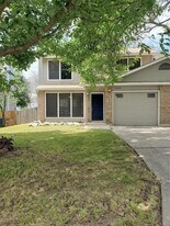 9008 Sanger Dr, Unit A in Austin, TX - Building Photo