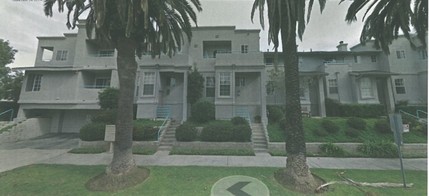 Casa del Rey Mar in Oceanside, CA - Foto de edificio - Building Photo