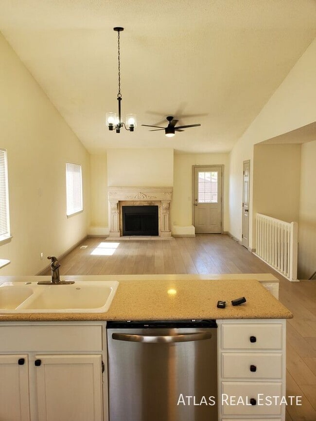 1679 Ensenada Way in Aurora, CO - Building Photo - Building Photo