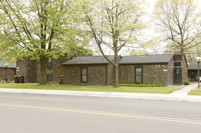 Glen Arms in Westland, MI - Foto de edificio - Building Photo