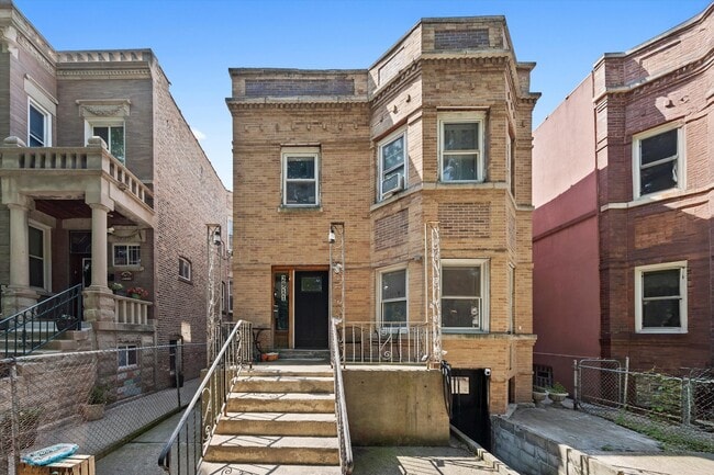 property at 2911 W Belden Ave