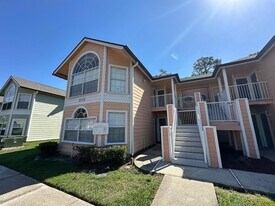 2035 Royal Bay Blvd, Unit 46 in Kissimmee, FL - Building Photo