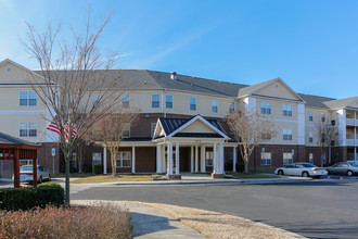 University Square +55 Senior Tax Credit in Charlotte, NC - Building Photo - Building Photo