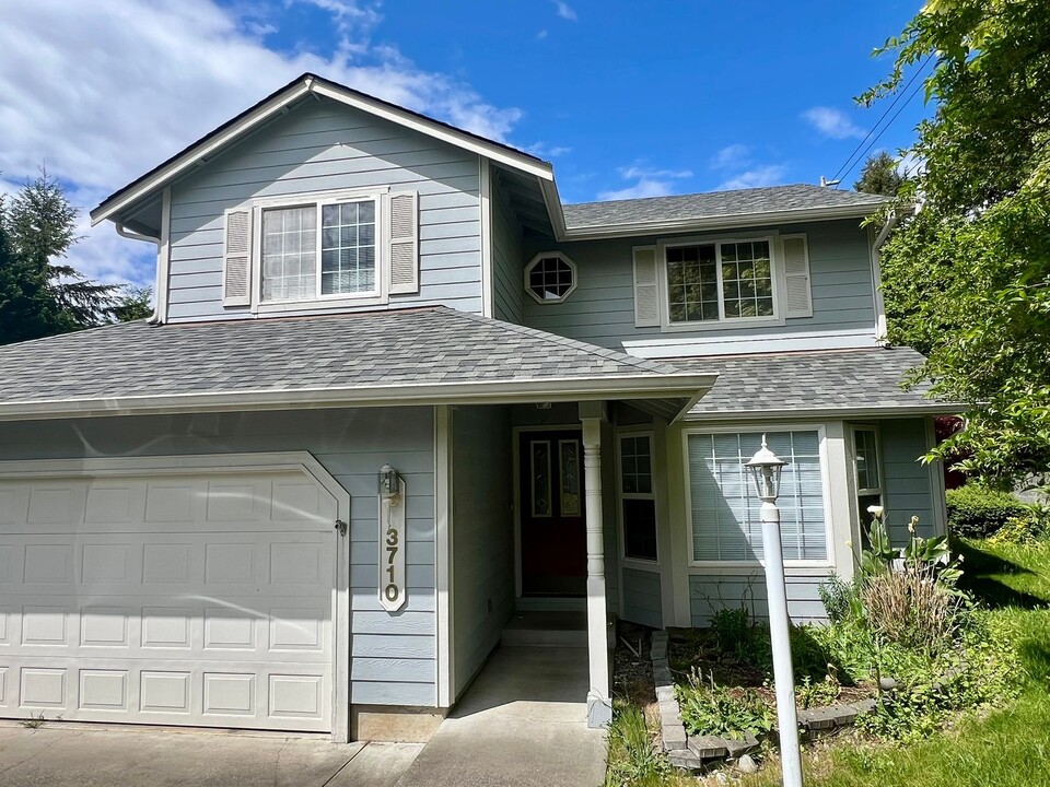 3710 22nd Ave SE in Olympia, WA - Building Photo